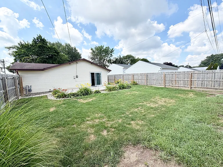 5661 Jackman Rd — Photo 19