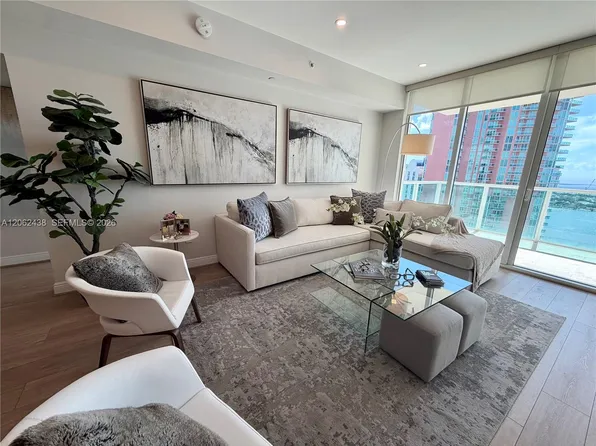 3330 NE 190th St APT 2711, Aventura, FL 33180