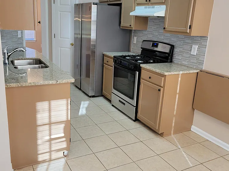 6286 Wellington Ct — Photo 53