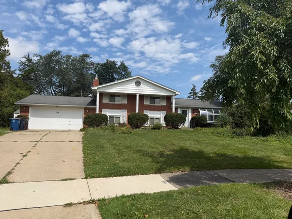 1518 Hanover Ct, Ann Arbor, MI 48103