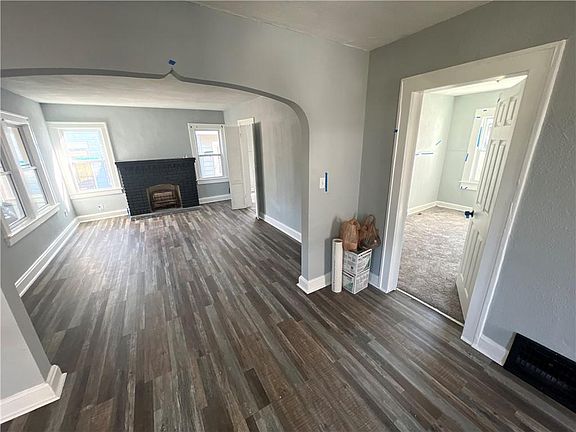 2nd image of 2215 E Meyer Blvd