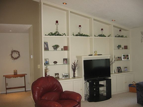 4th image of 2862 Wooddale Ct