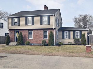 2415 Cranston St, Cranston, RI 02920