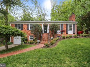 8105 Beech Tree Rd, Bethesda, MD 20817