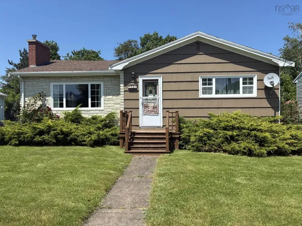 55 Churchill St, Truro, NS B2N 1M9