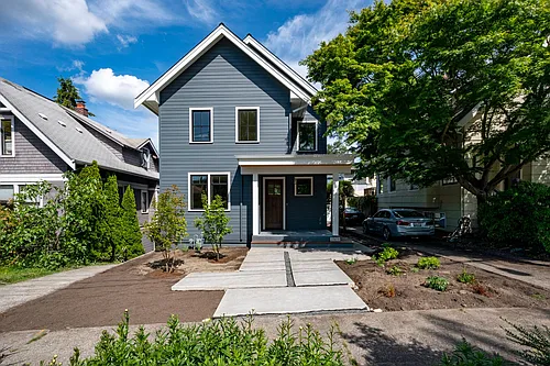 2910 9th Ave W Photo 1