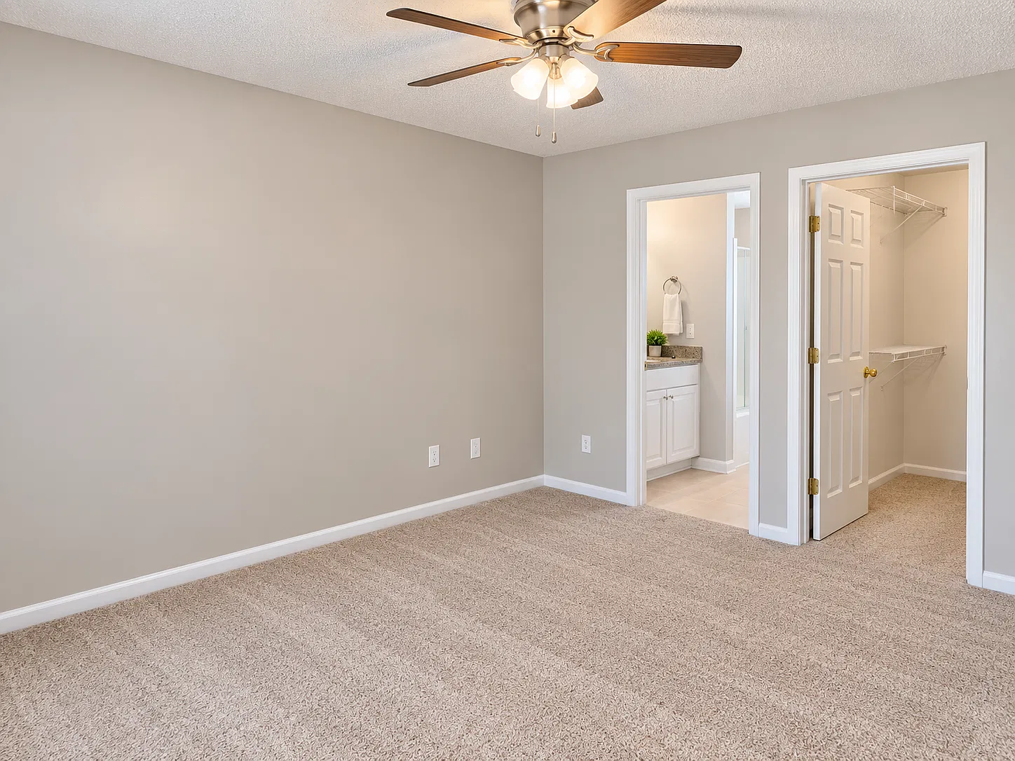 3 bed, 2.5 bath, 1448 sqft, $1,950 — Photo 4