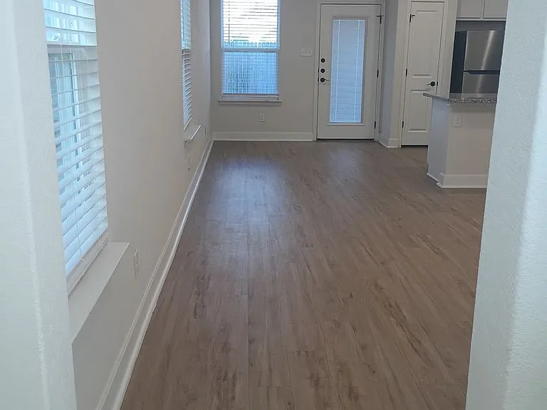 7514 Astro Fld #102 — Photo 2