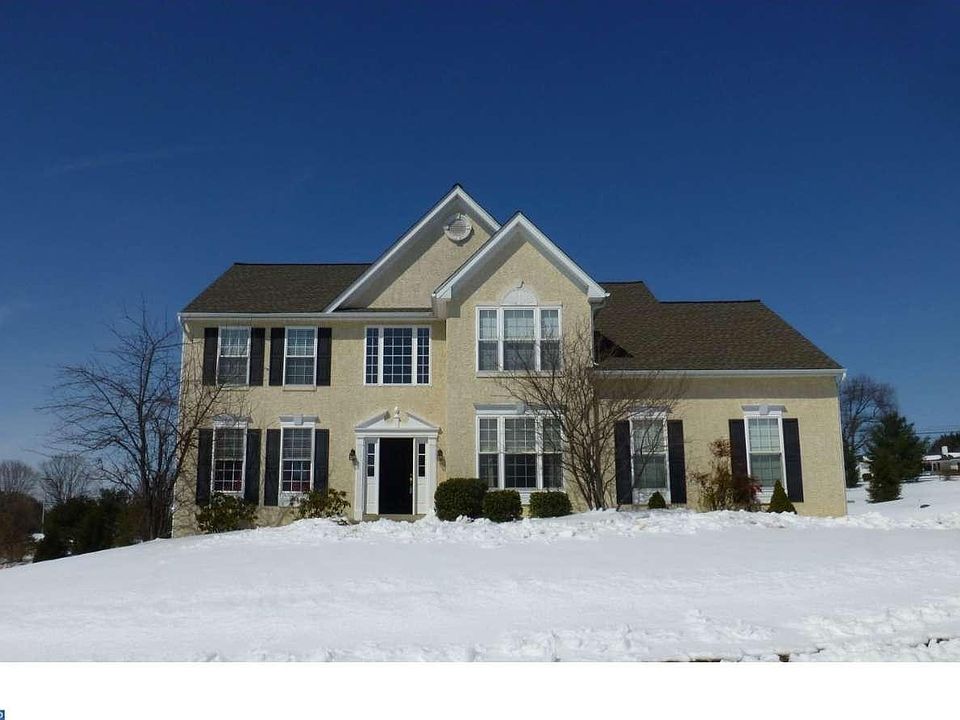 1st image of 235 Montpelier Dr