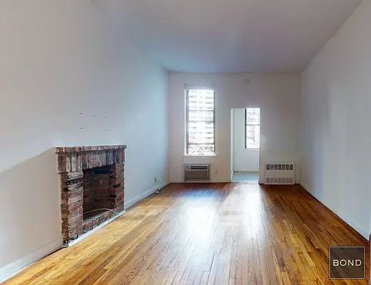 2nd image of 313 E 85th St APT 3C