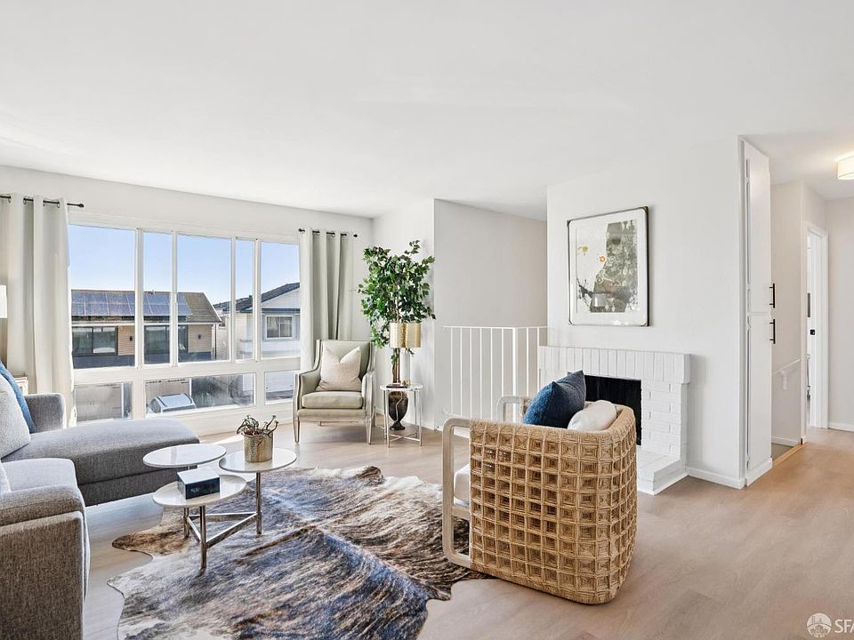 1st image of 74 Penhurst Ave
