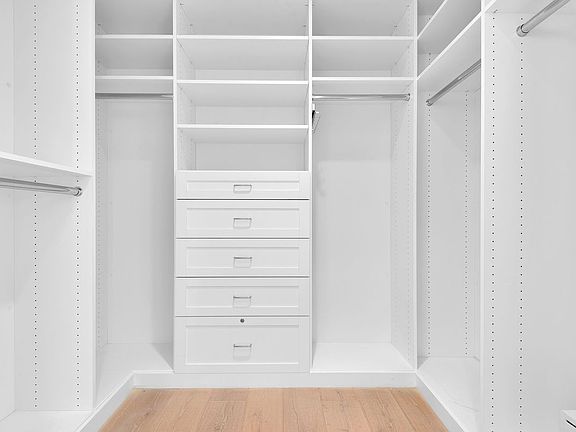 5th image of 404 Park Ave S #12A