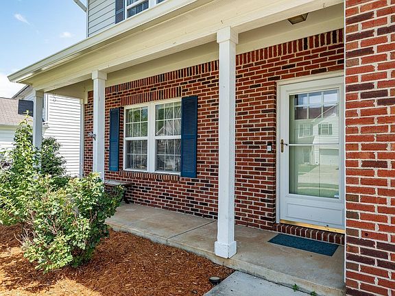 3rd image of 3528 S Glasgow Cir