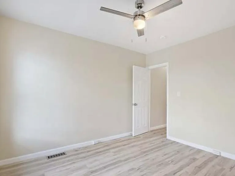 2108 W Baltimore St — Photo 19