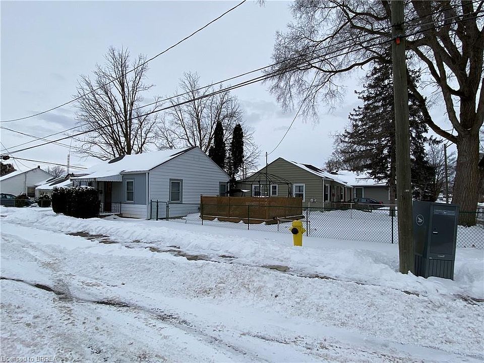 2nd image of 82 Division St