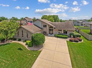 9821 Hastings Ln, Mokena, IL 60448