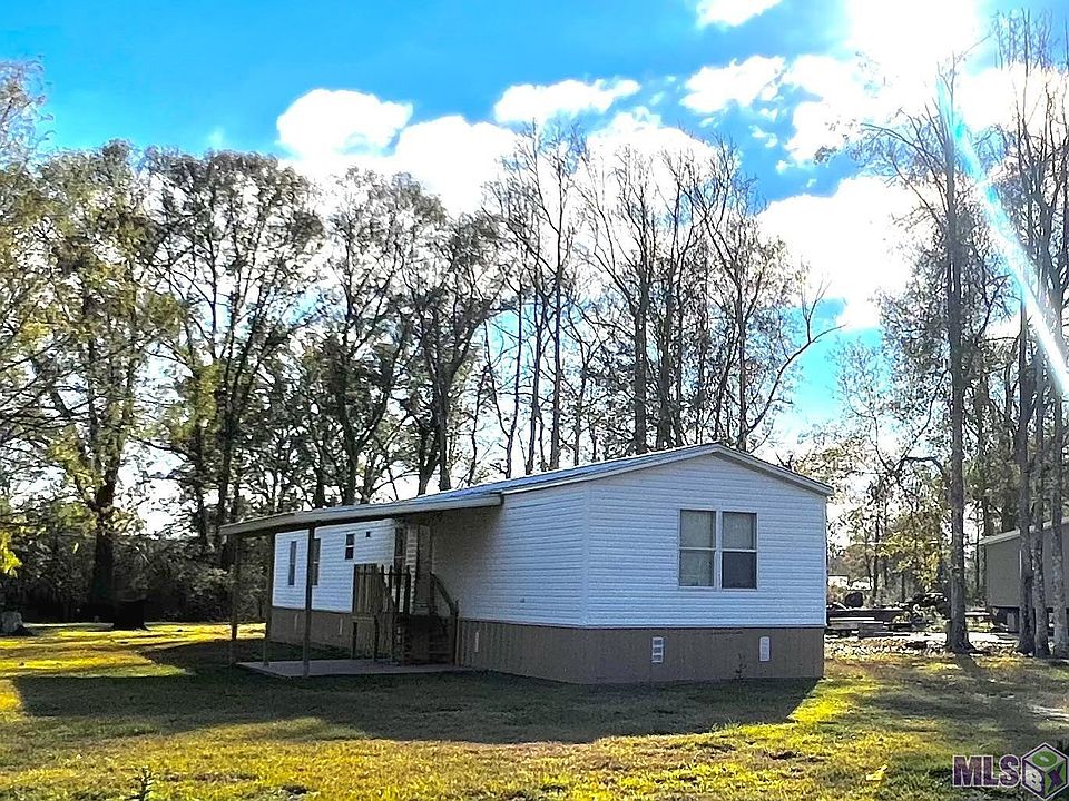 1st image of 19616 Vicknair Rd