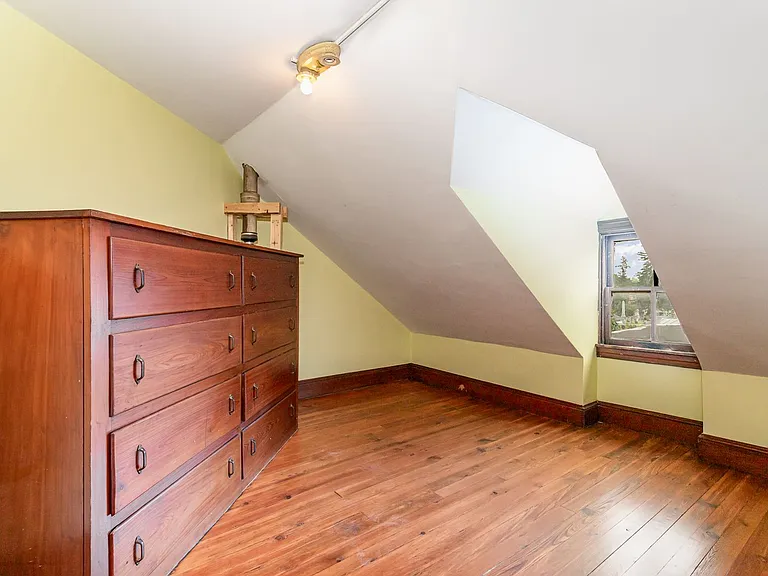 273 S Hanover St — Photo 23