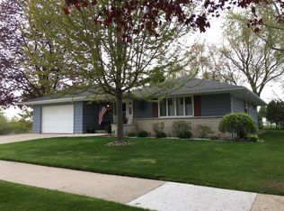 1726 Nagle Ave, Manitowoc, WI 54220