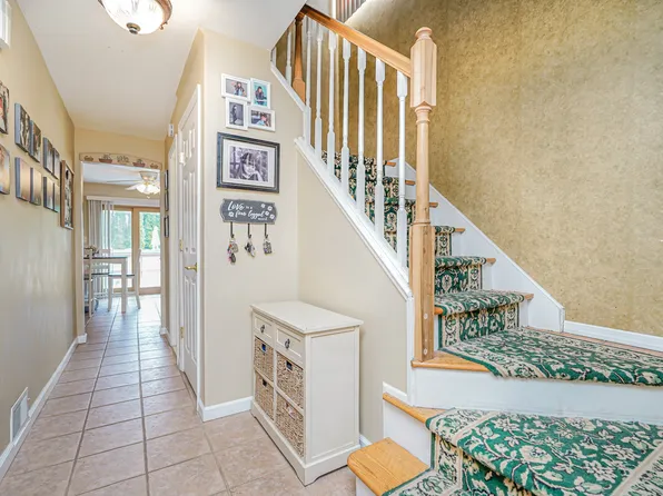 46 Mosely Avenue image 3 of 31