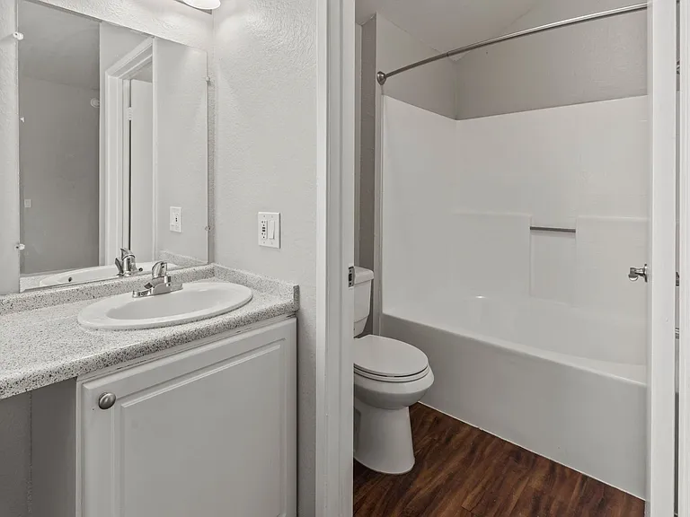 Park Place Apartments — Photo 46