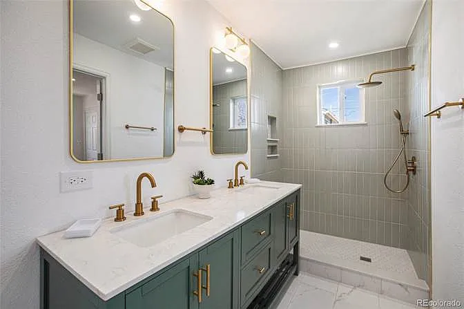 4 bed, 1360 sqft, $2,750 — Photo 3