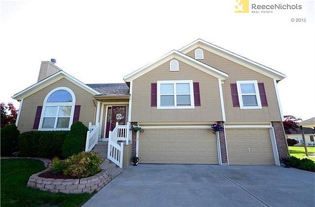 1st image of 1501 SE Cape Dr
