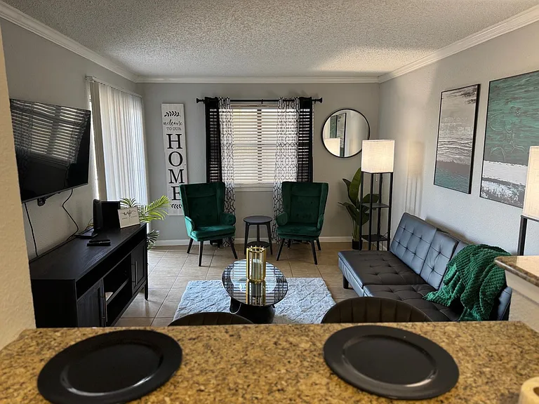 Madeira Apartments at Live Oak — Photo 13