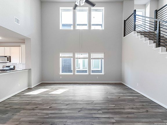 4th image of 14807 Sycamore Crossing
