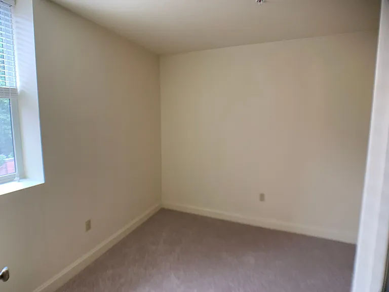 1740 Chestnut St — Photo 48