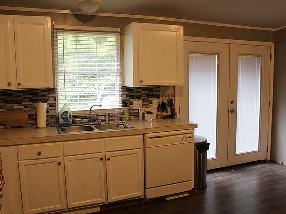 3rd image of 2720 Dallas Dr