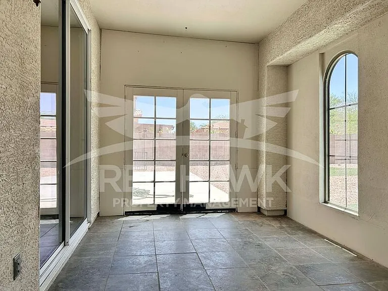 2748 S 159th Ave — Photo 18