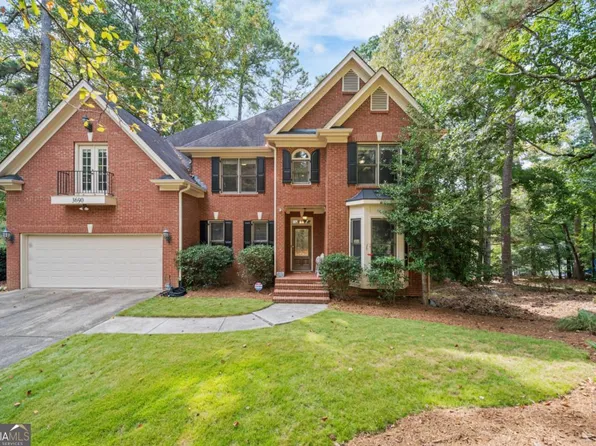 3690 Hermitage Dr, Berkeley Lake, GA 30096