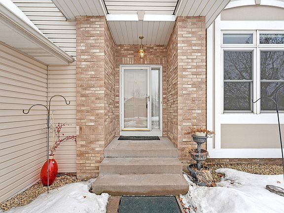 3rd image of 2736 88th Ave NE