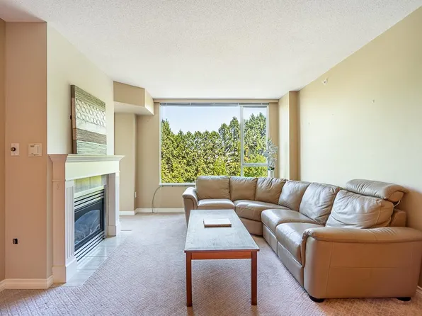 12148 224th St #311, Maple Ridge, BC V2X 3N8