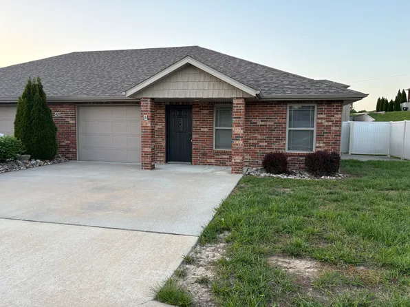 420 Pioneer Trail Dr #B, Jefferson City, MO 65109