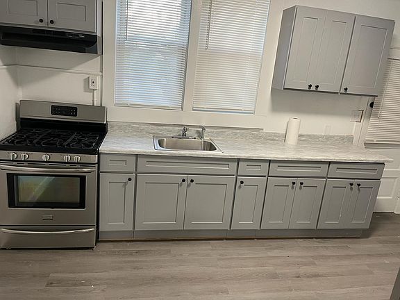 5th image of 909 Vernon St #909