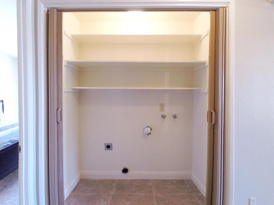 1st image of 816 Standiford Ave APT C