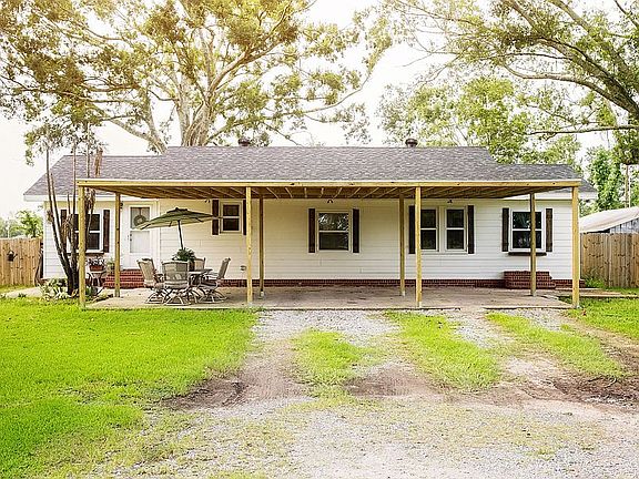 3rd image of 477 Tara Dr