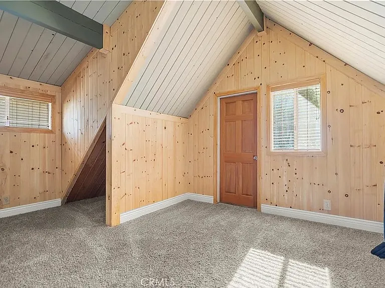 1809 Pioneer Way — Photo 22