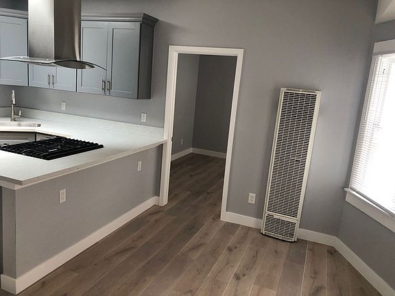 5th image of 338 Cedar Ave APT 8