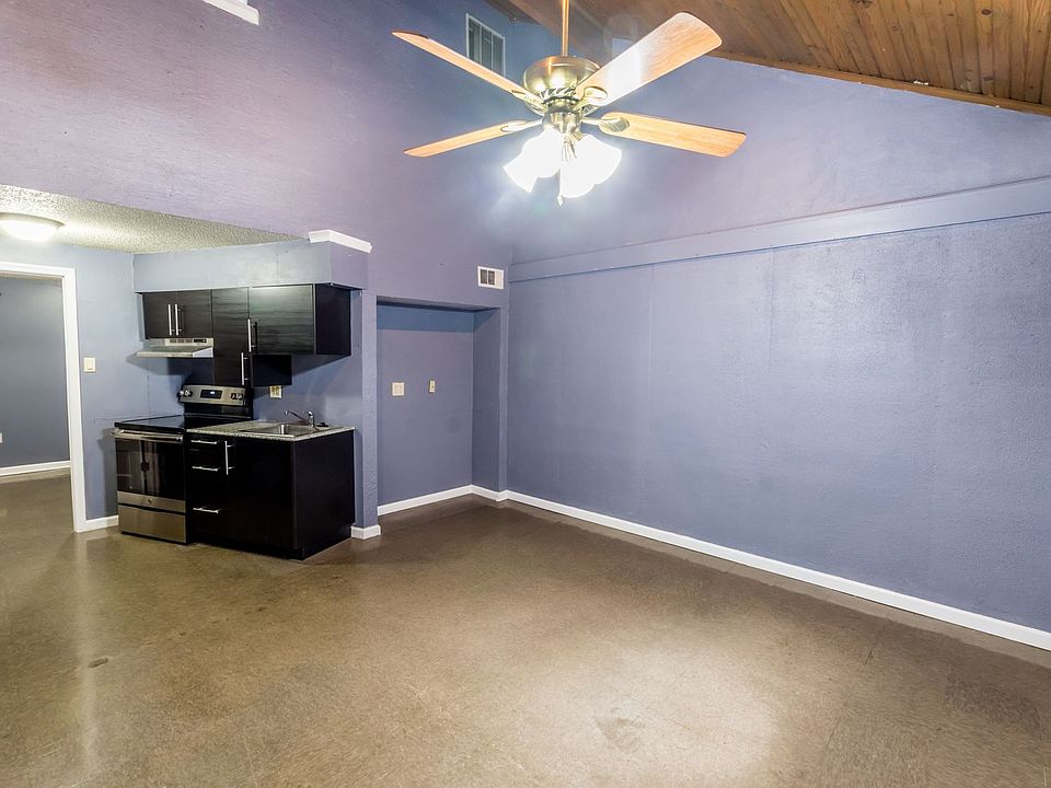 1st image of 131 Marion Berry Pkwy #4