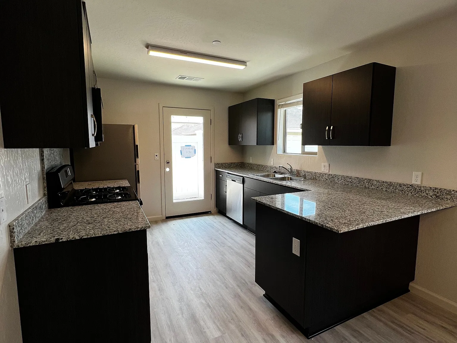 2 bed, 1100 sqft, $1,850 — Photo 4
