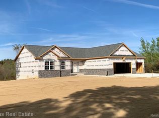 11289 Green Rd, Goodrich, MI 48438