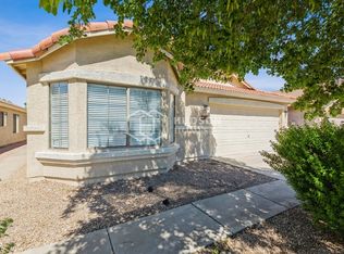 1372 E Vernoa St, San Tan Valley, AZ 85140