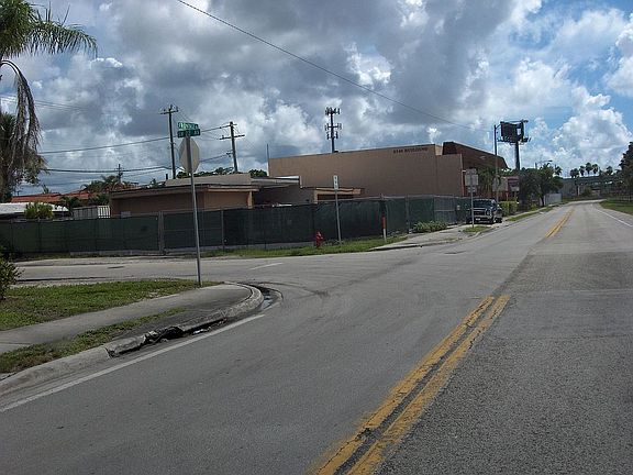 2nd image of 2151 Davie Blvd
