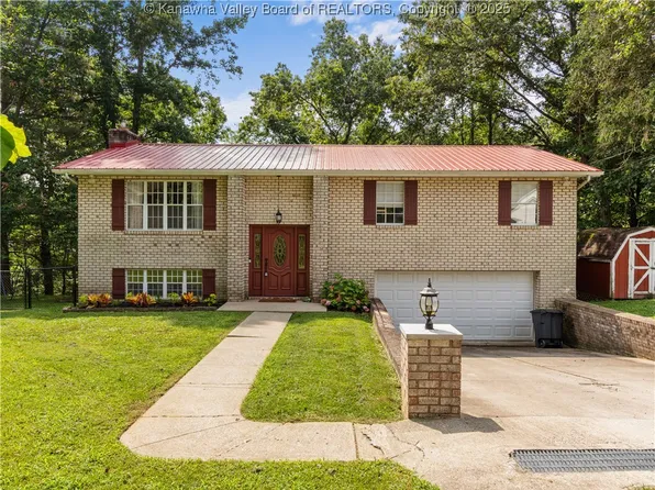 304 Meadow Ln, Milton, WV 25541