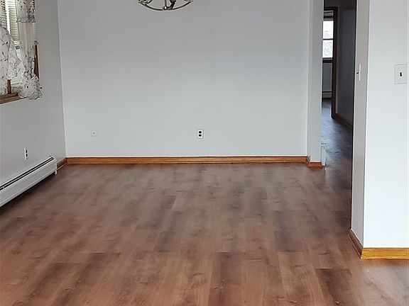 2nd image of 100 Paterson St Floor 2