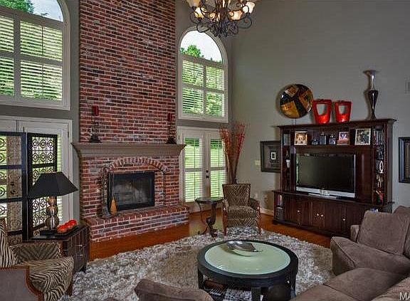 2nd image of 16218 Berry Hollow Ct