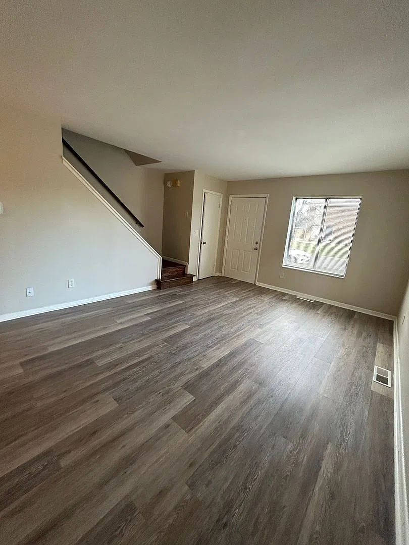 1180 - 1186 E McCarley Dr — Photo 2